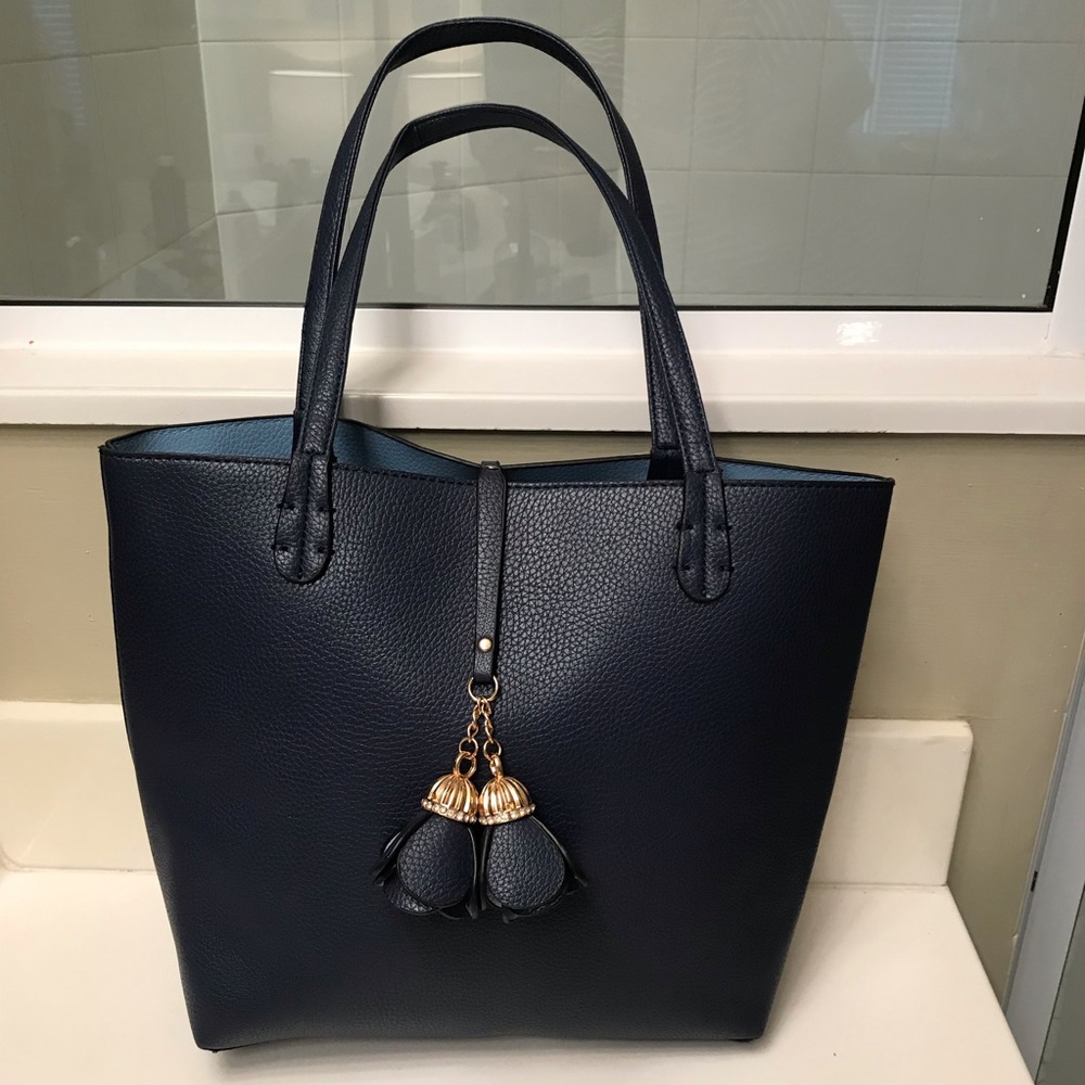 Adorable Navy Blue Bag w/Fun Flower Closure NWOT